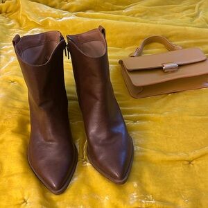 Brown western boot pointed toe
